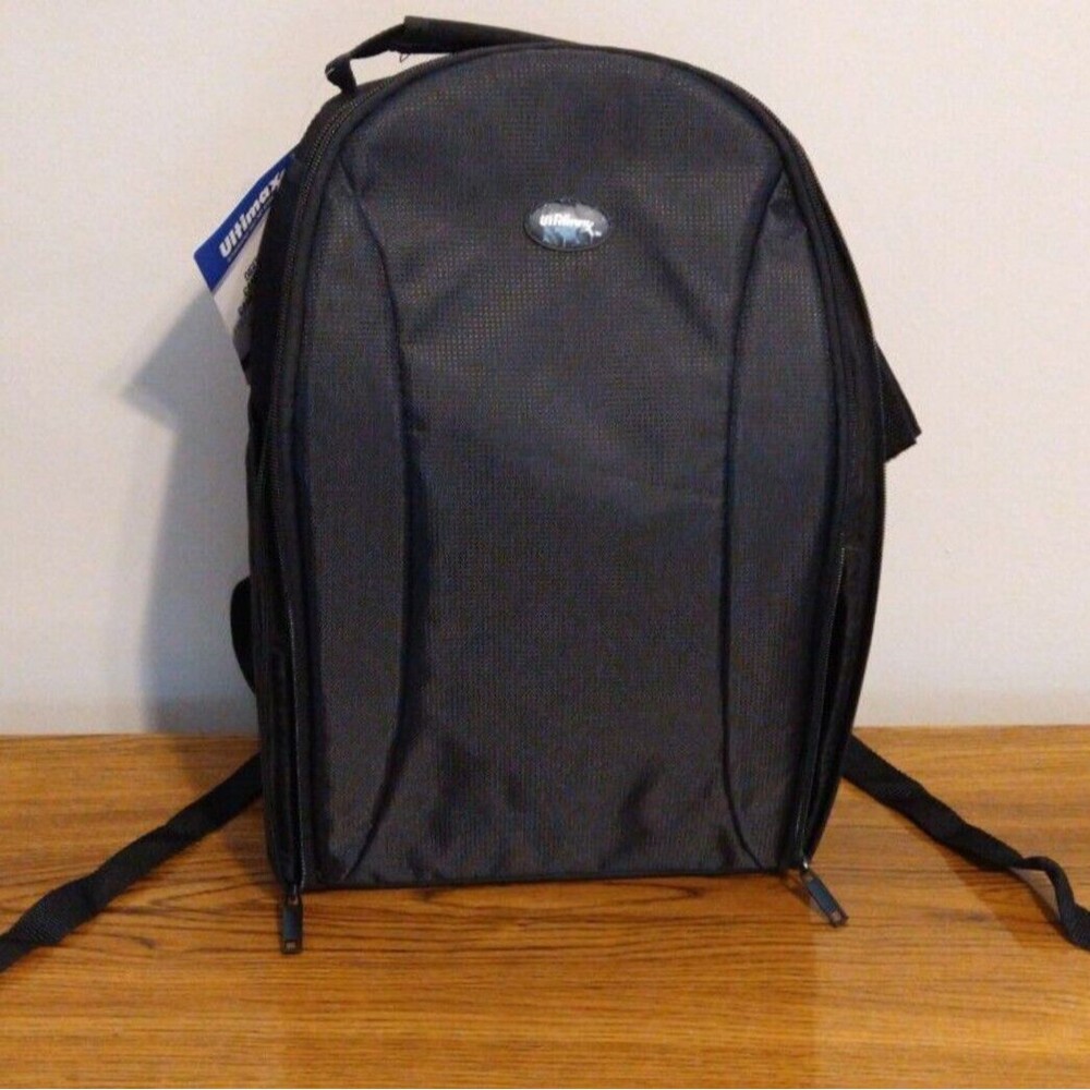 Ultimaxx Digital Camera Camcorder Back Pack Padded Dividers UM-BP100 Black NEW